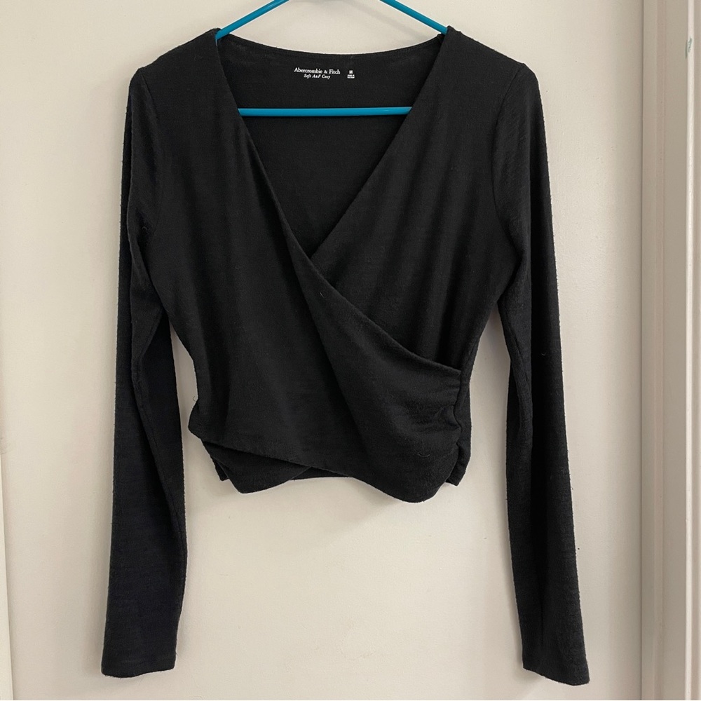 Abercrombie - Long sleeve wrap-style top - Size M